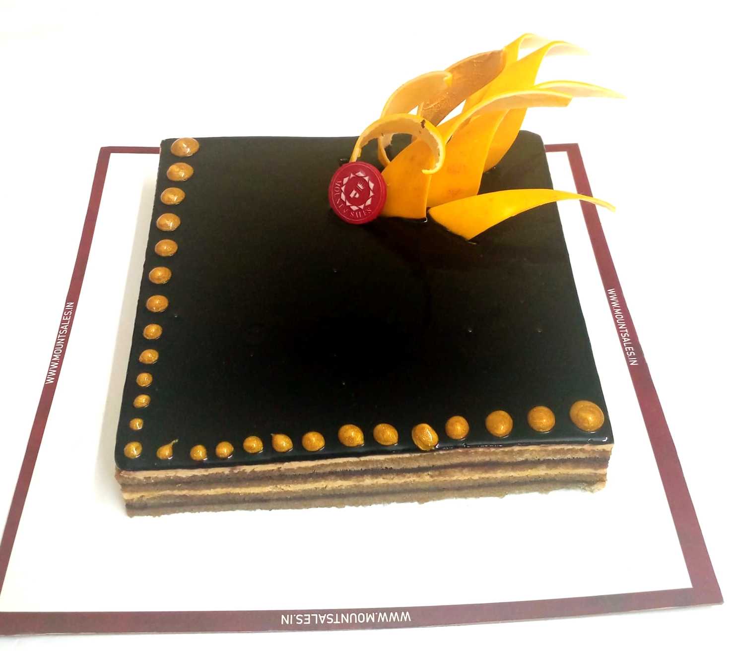 Premium RED N White Velvet Cake