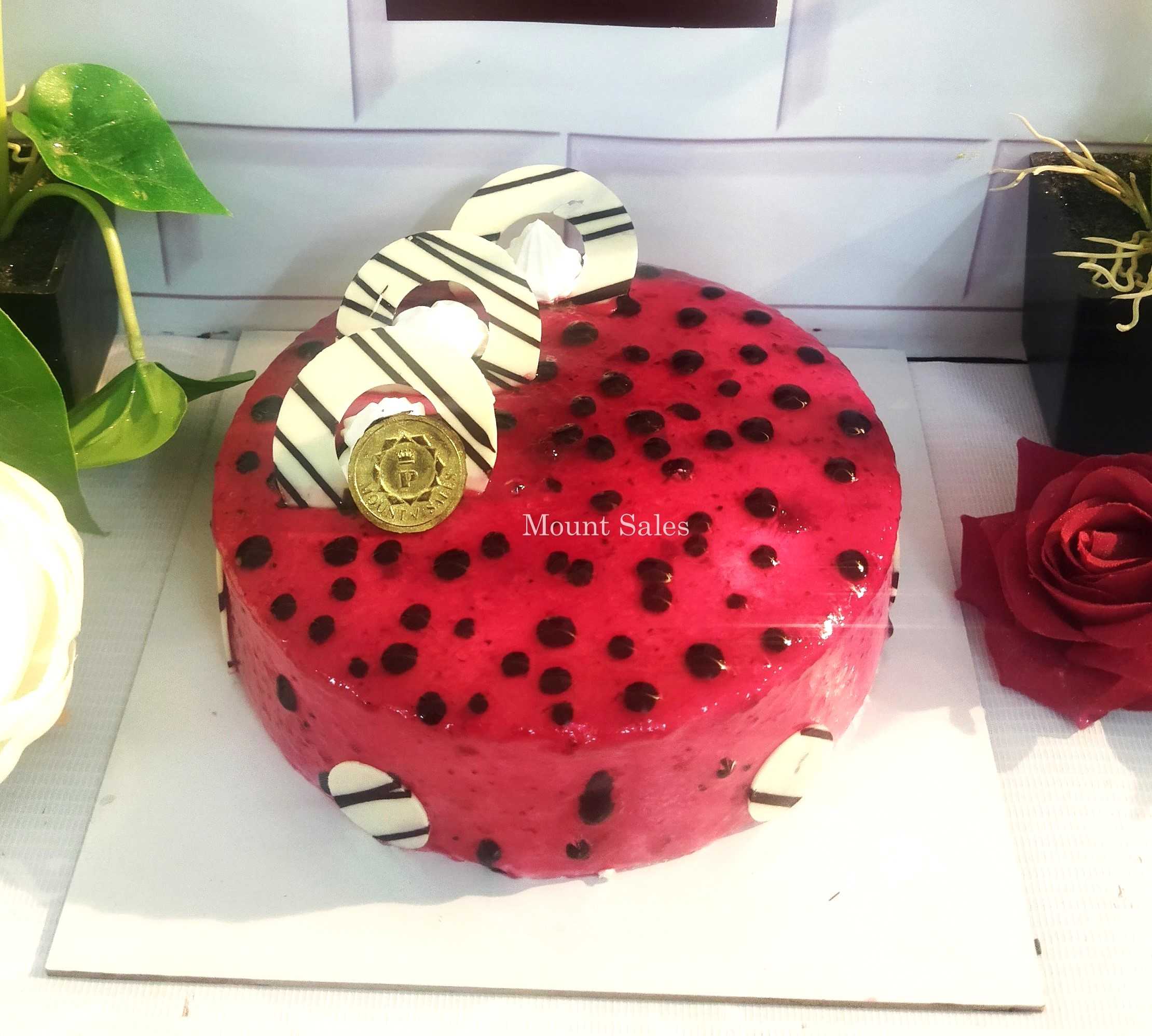 Premium RED N White Velvet Cake