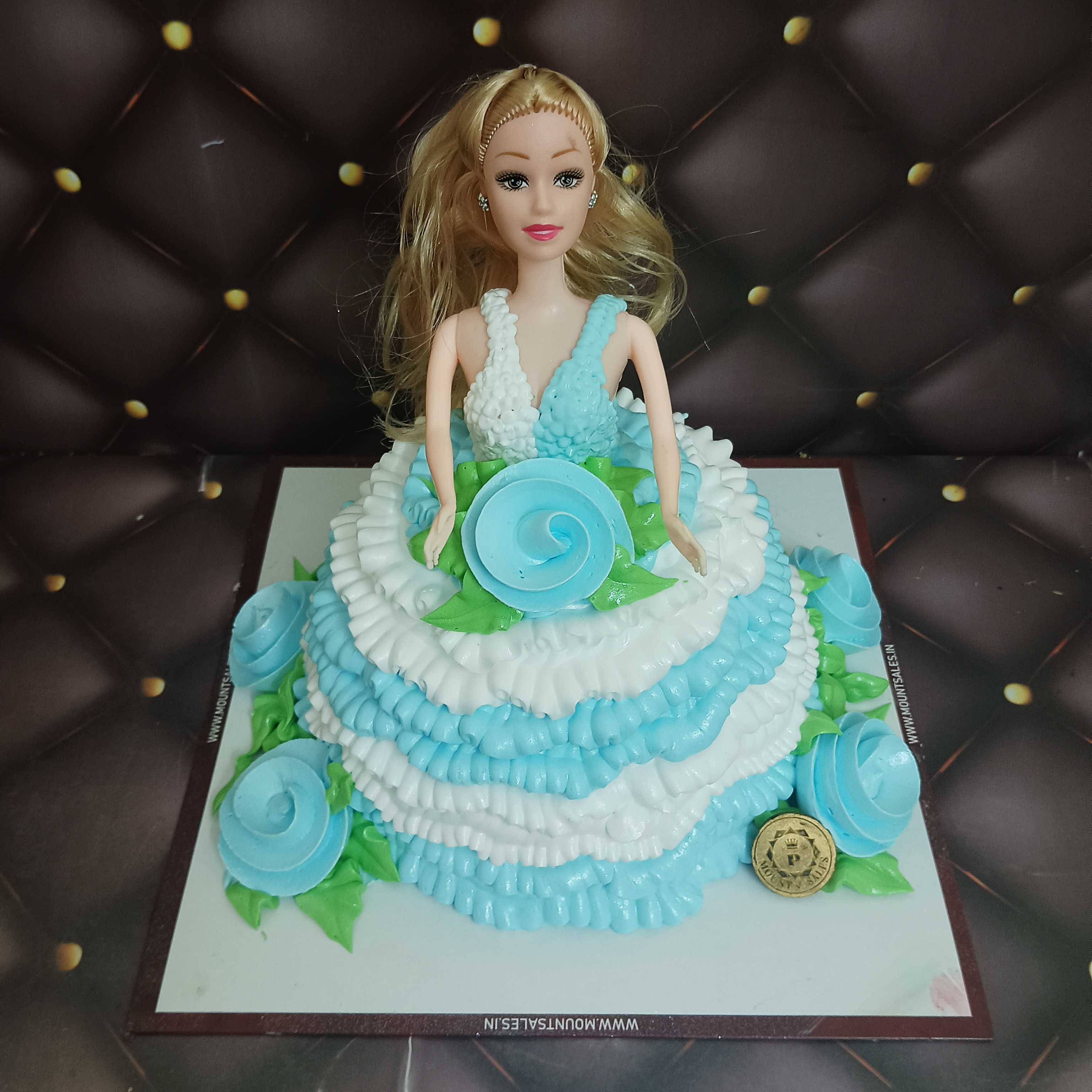 Premium RED N White Velvet Cake