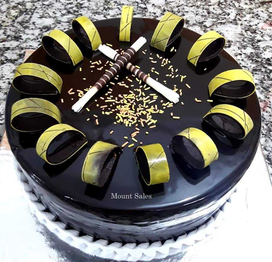 Premium RED N White Velvet Cake