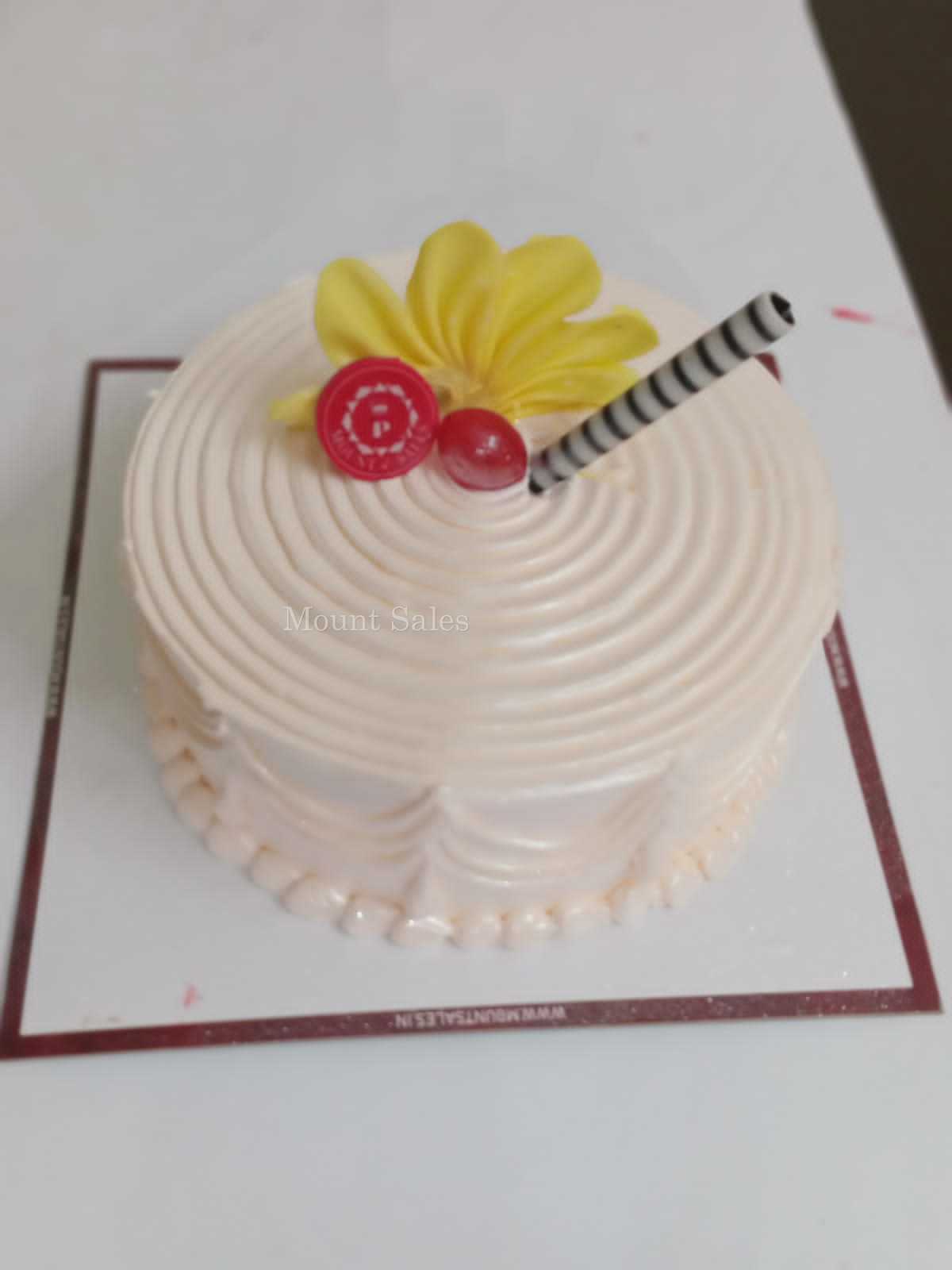 Premium RED N White Velvet Cake