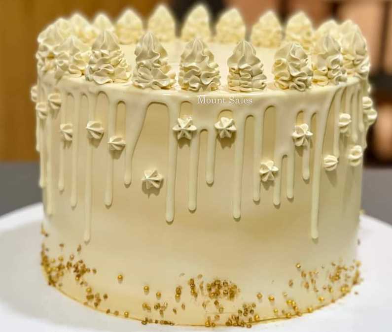 Premium RED N White Velvet Cake