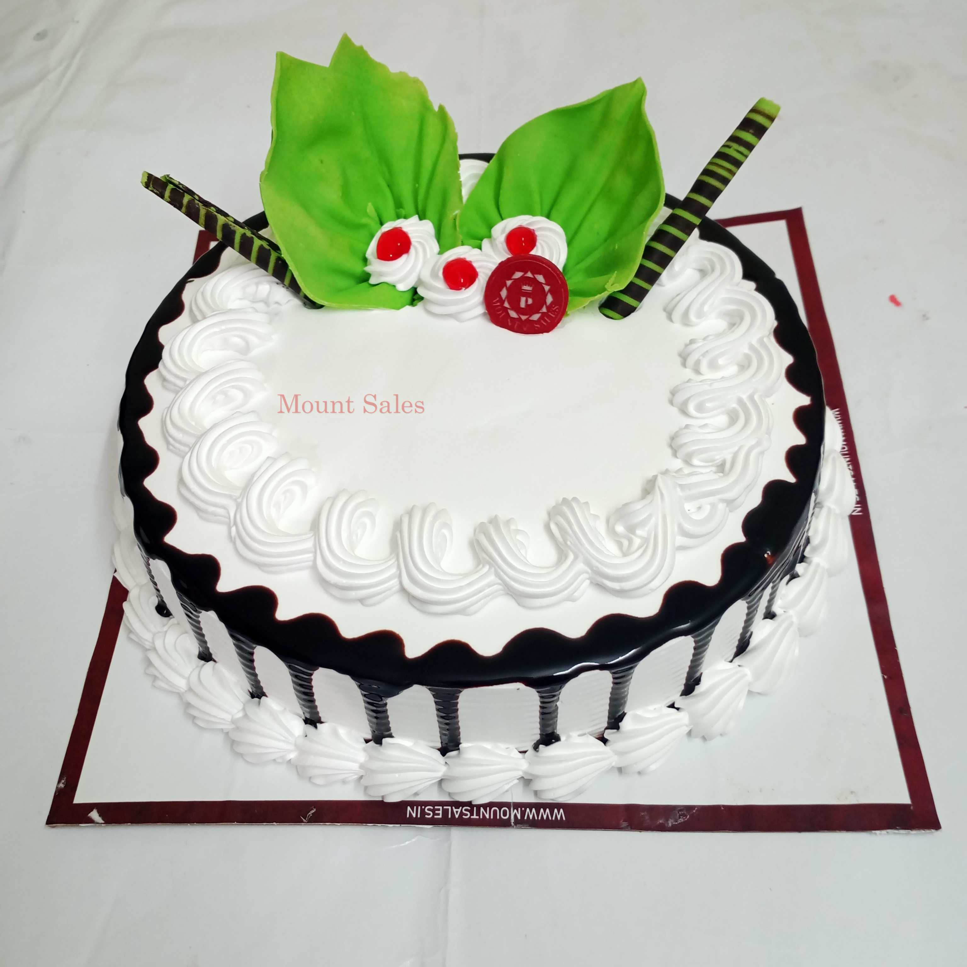 Premium RED N White Velvet Cake