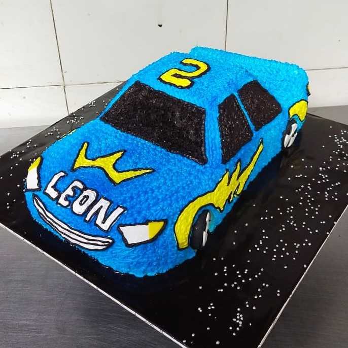 Premium RED N White Velvet Cake