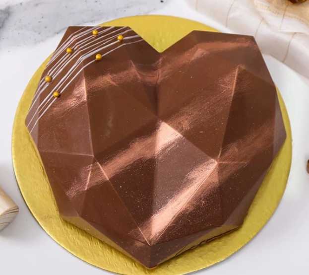 Premium RED N White Velvet Cake