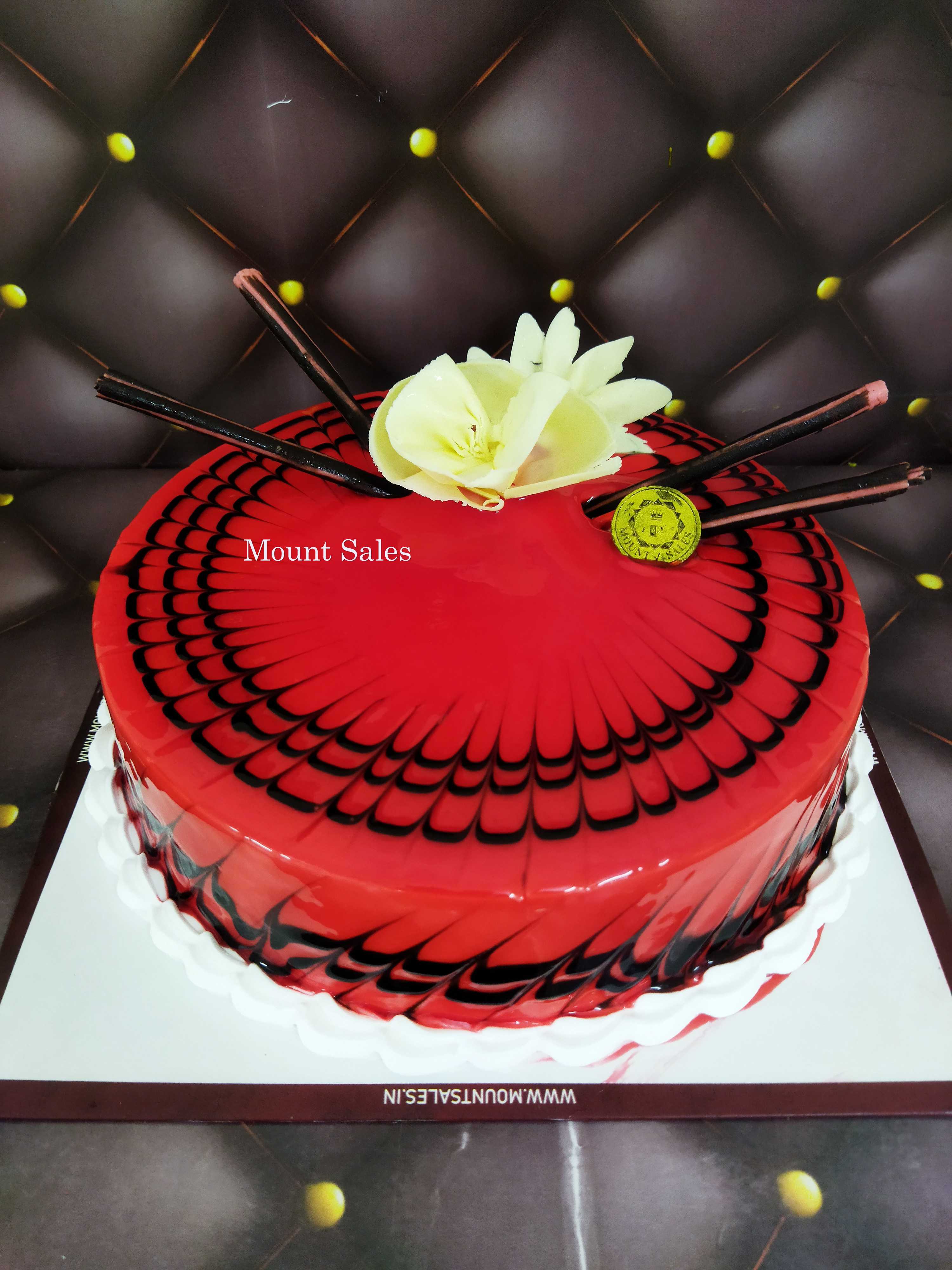 Premium RED N White Velvet Cake