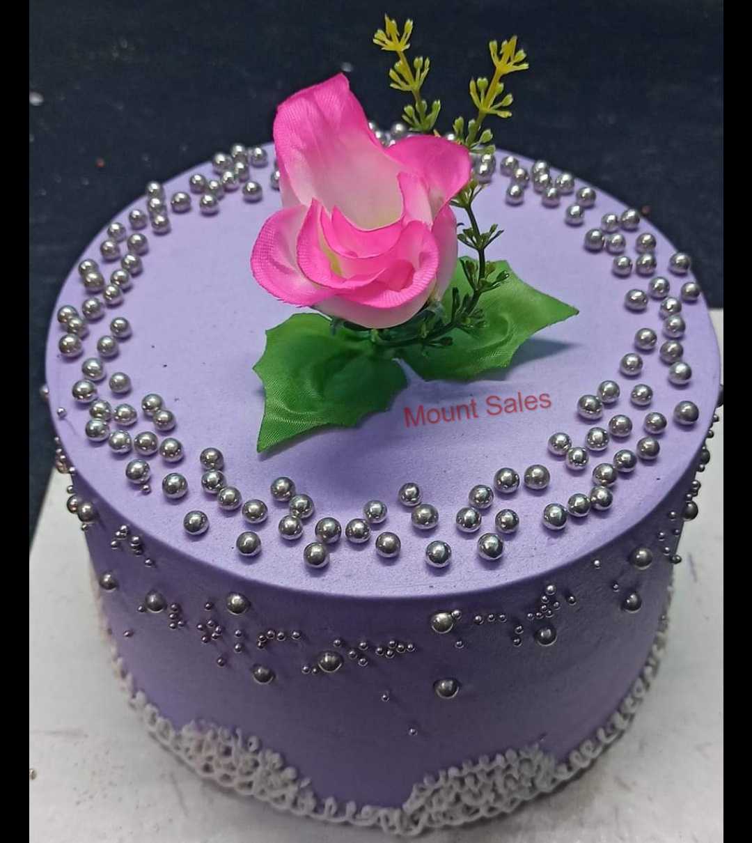 Premium RED N White Velvet Cake