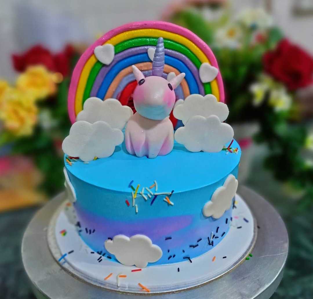 Premium RED N White Velvet Cake