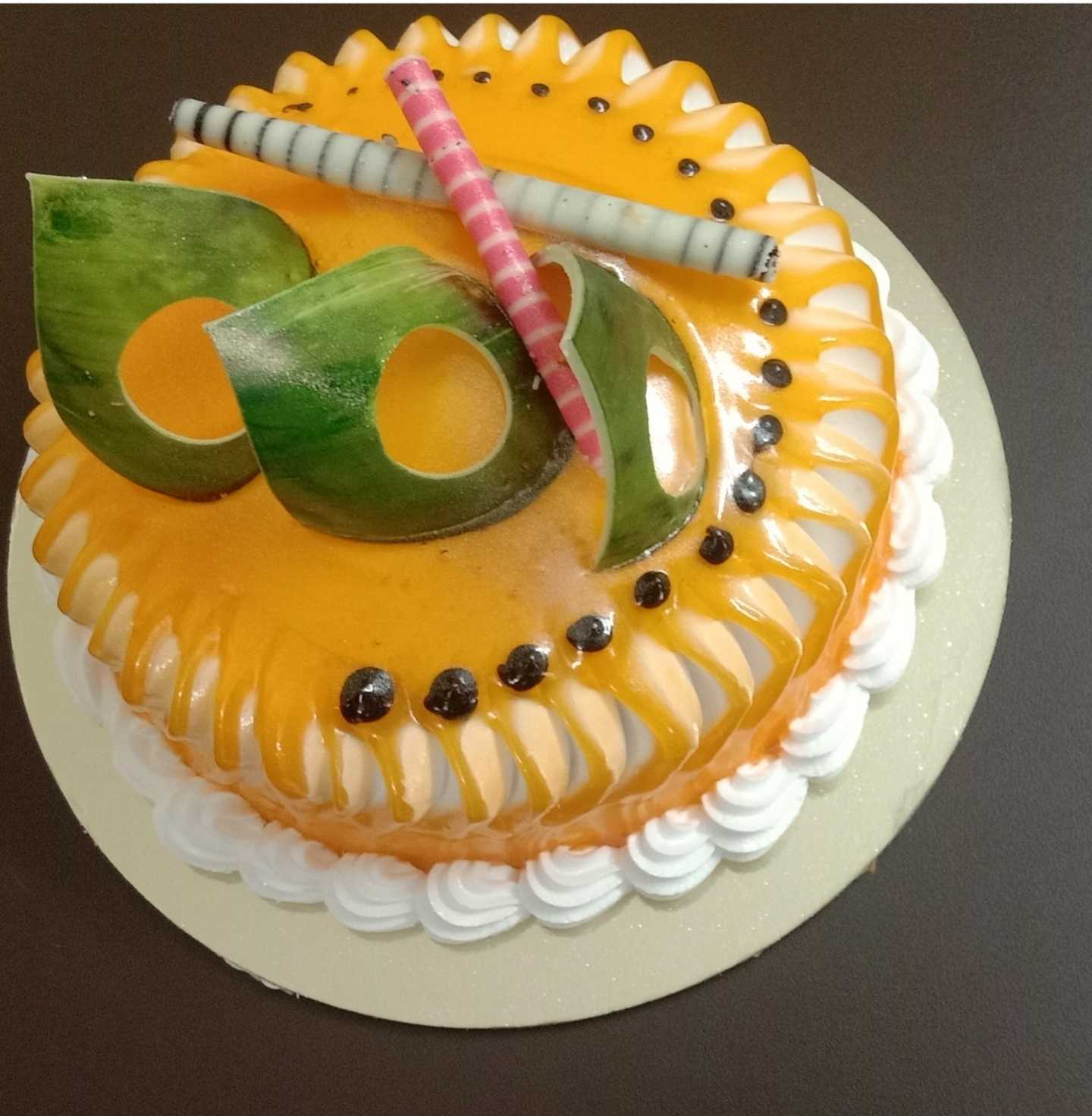 Premium RED N White Velvet Cake