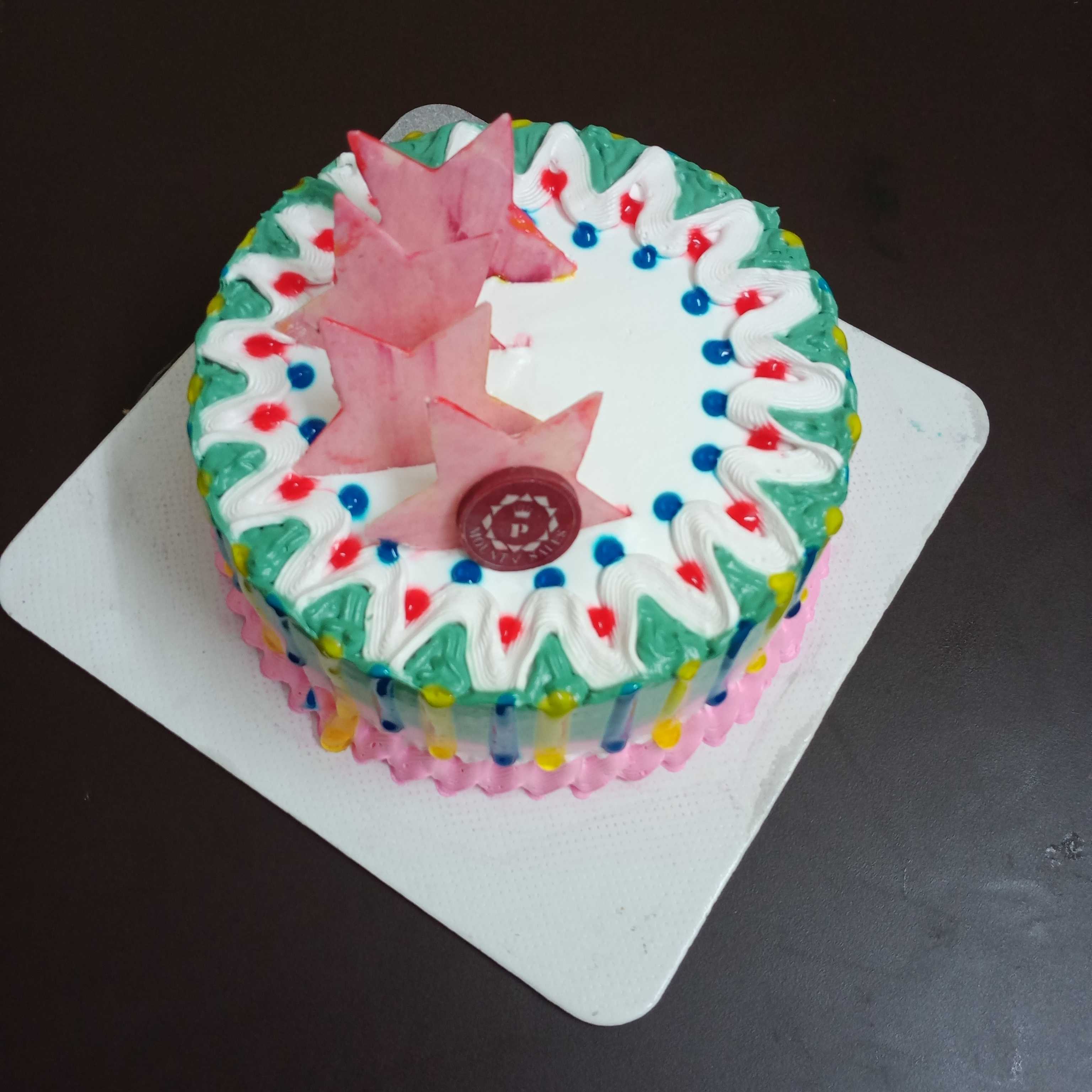 Premium RED N White Velvet Cake