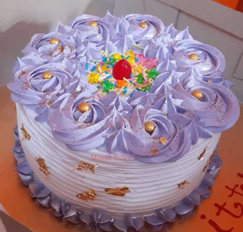 Premium RED N White Velvet Cake