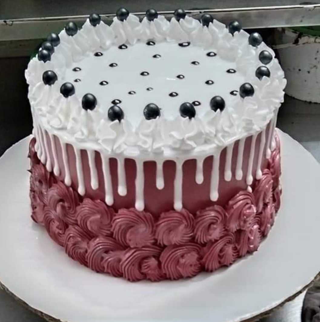Premium RED N White Velvet Cake