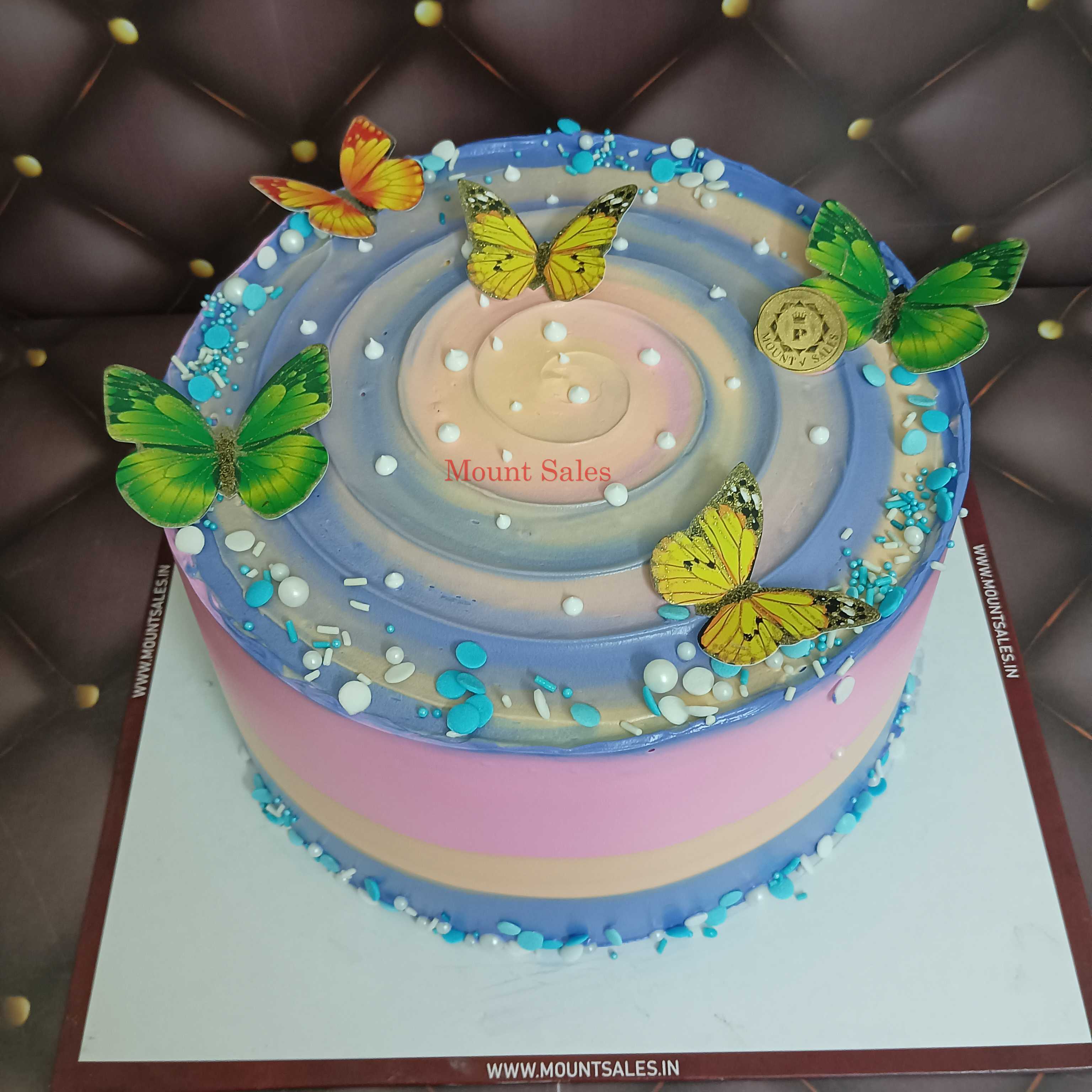 Premium RED N White Velvet Cake