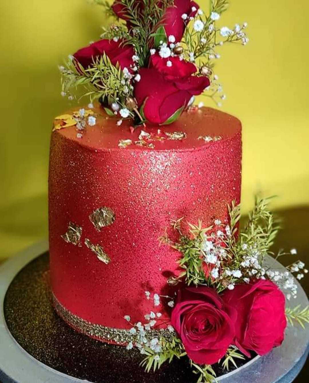 Premium RED N White Velvet Cake