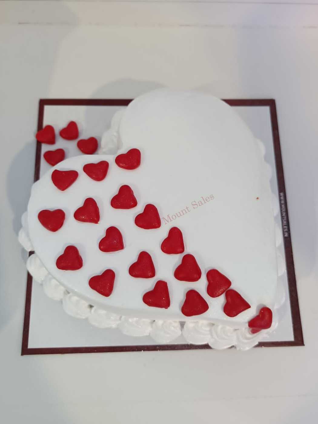 Premium RED N White Velvet Cake