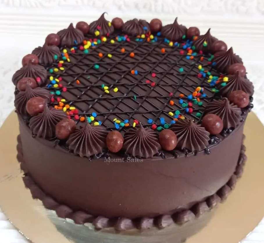 Premium RED N White Velvet Cake