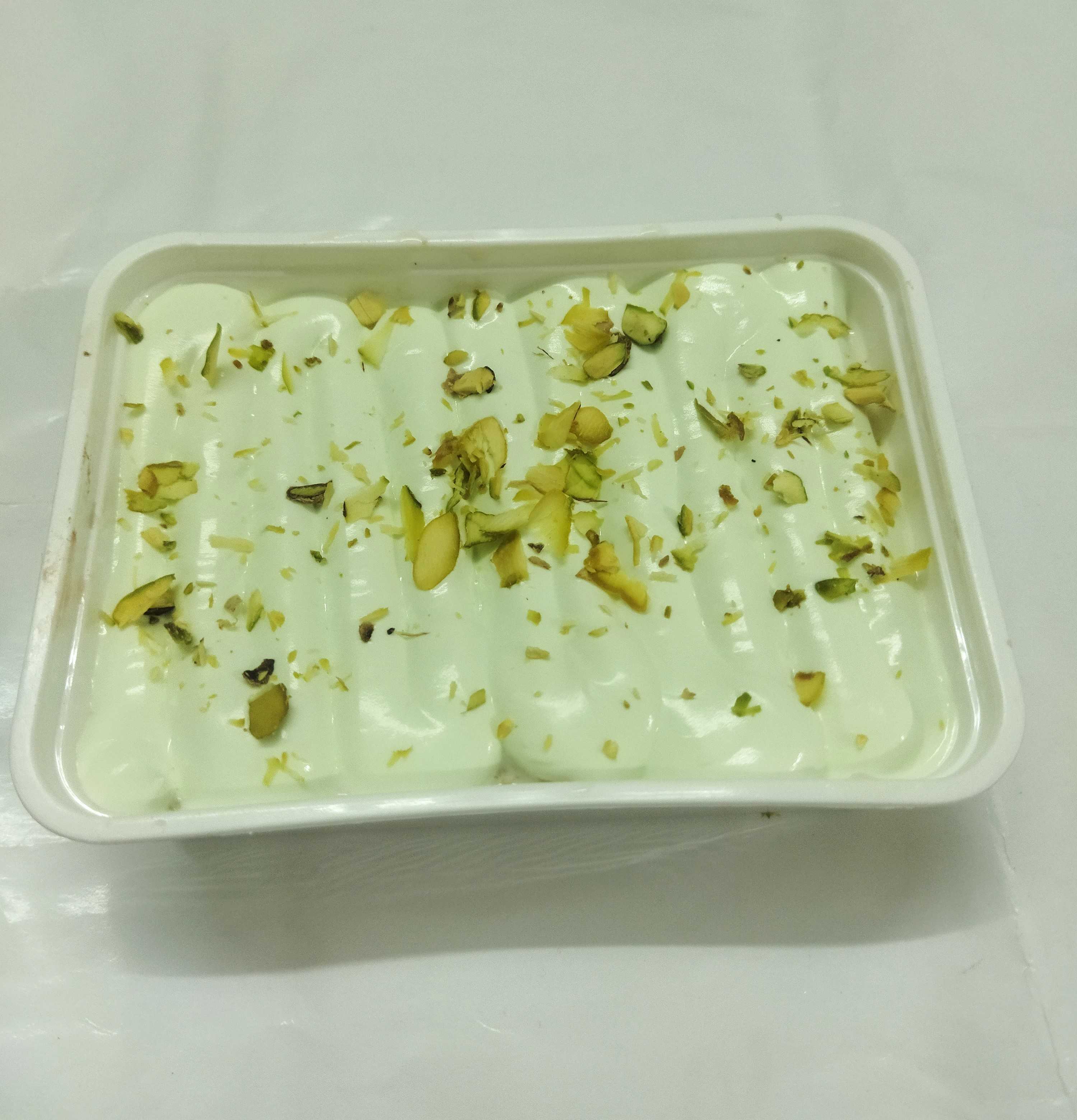 Premium RED N White Velvet Cake