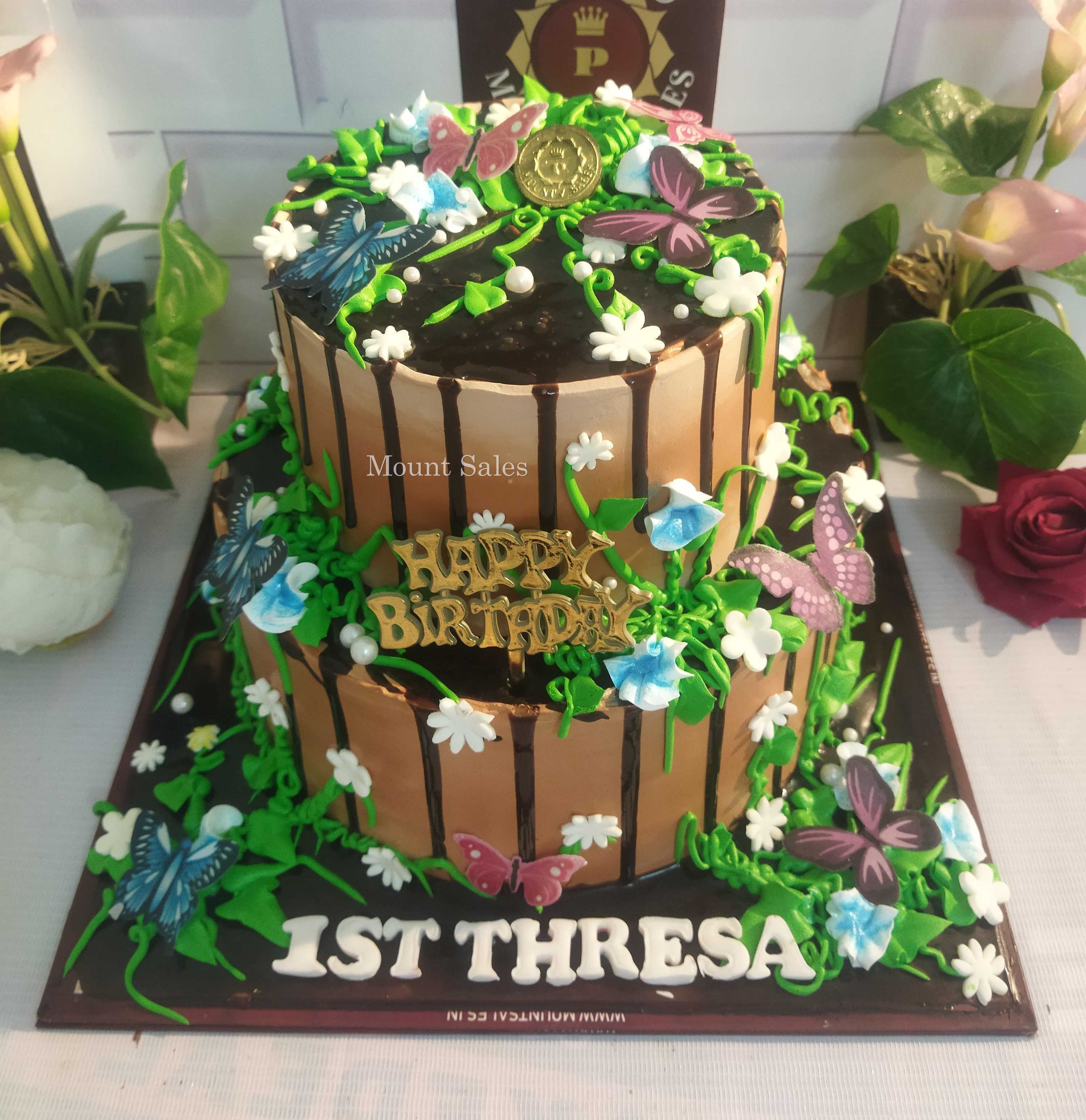 Premium RED N White Velvet Cake