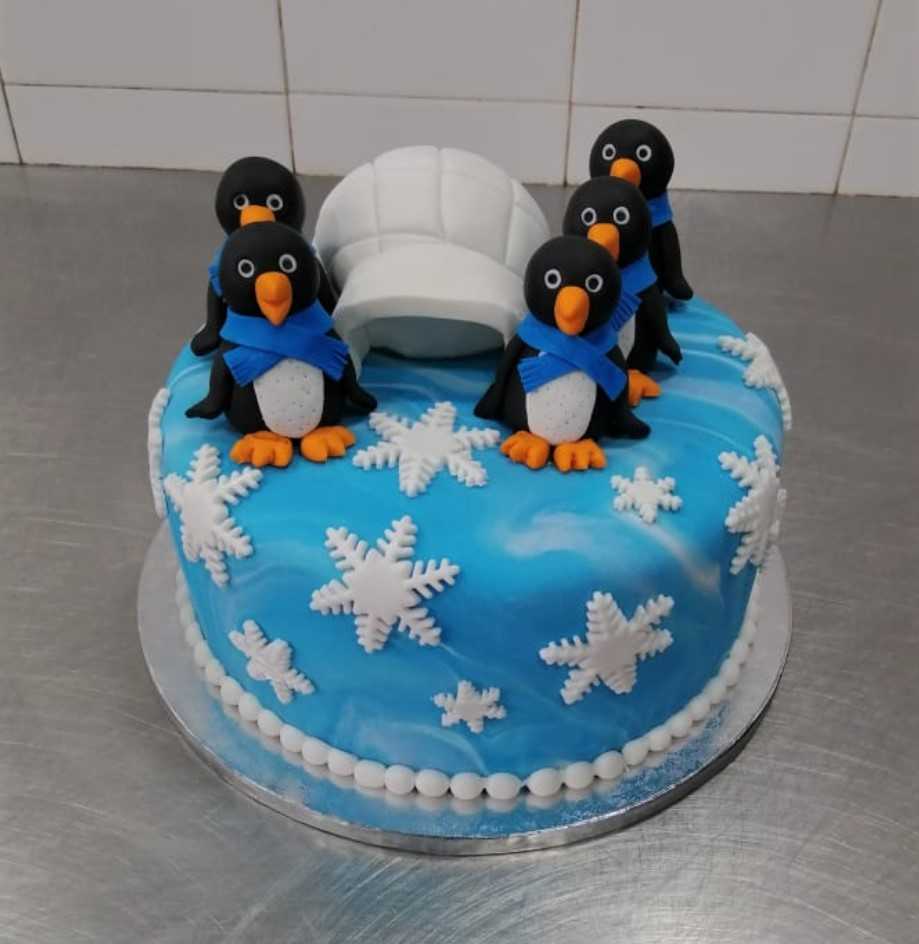 Premium RED N White Velvet Cake