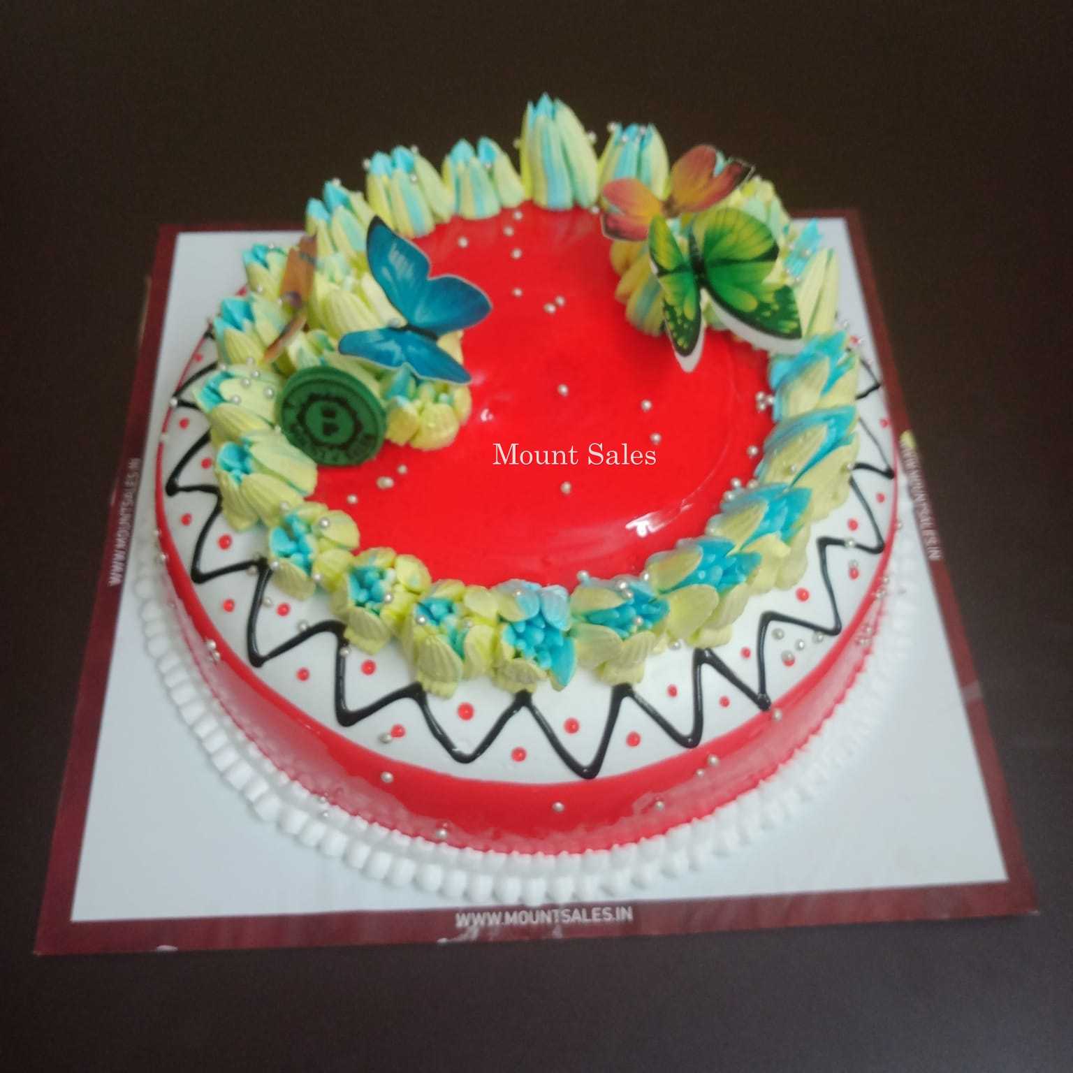 Premium RED N White Velvet Cake
