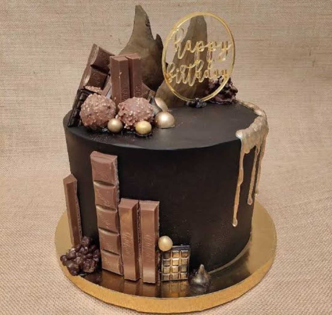 Premium RED N White Velvet Cake