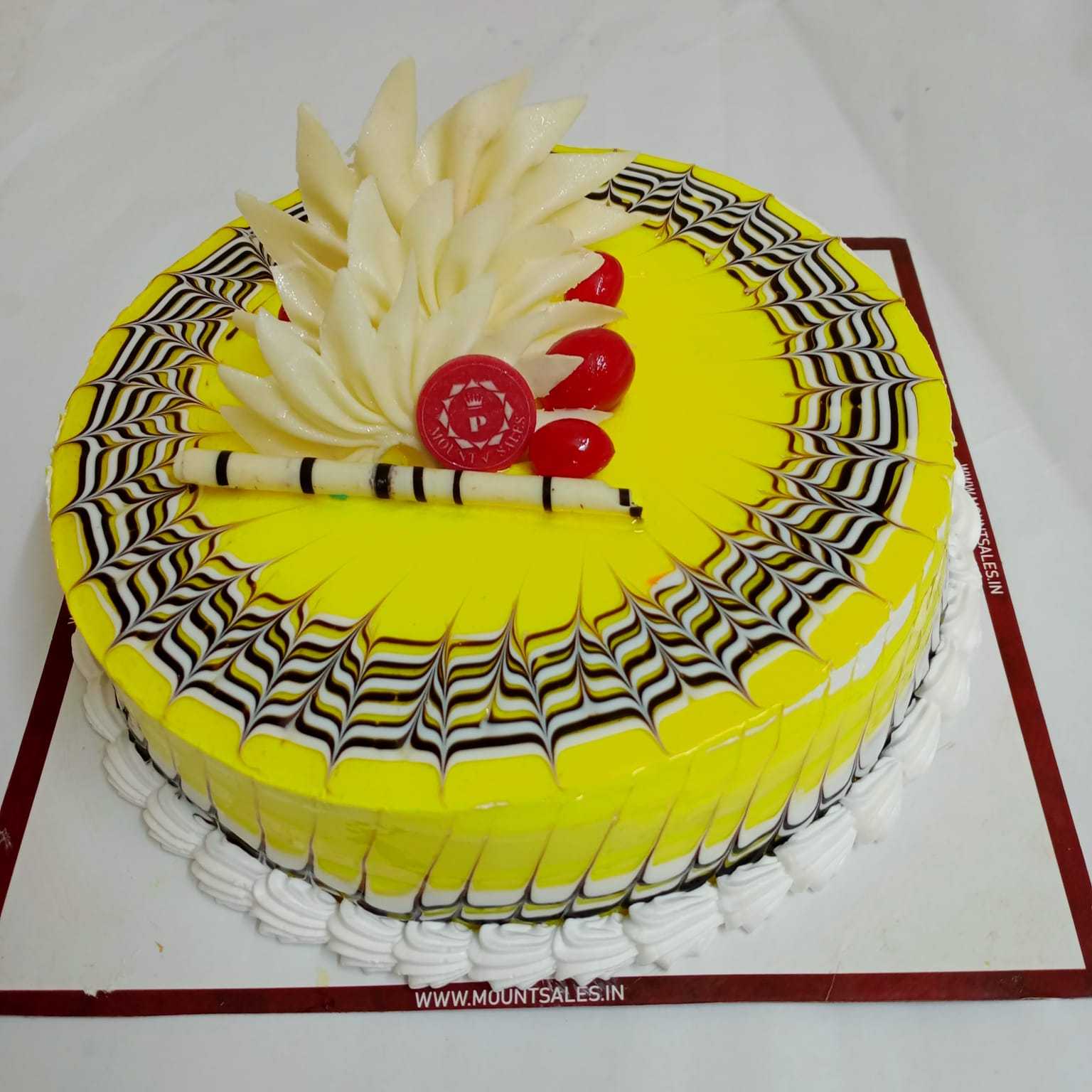 Premium RED N White Velvet Cake