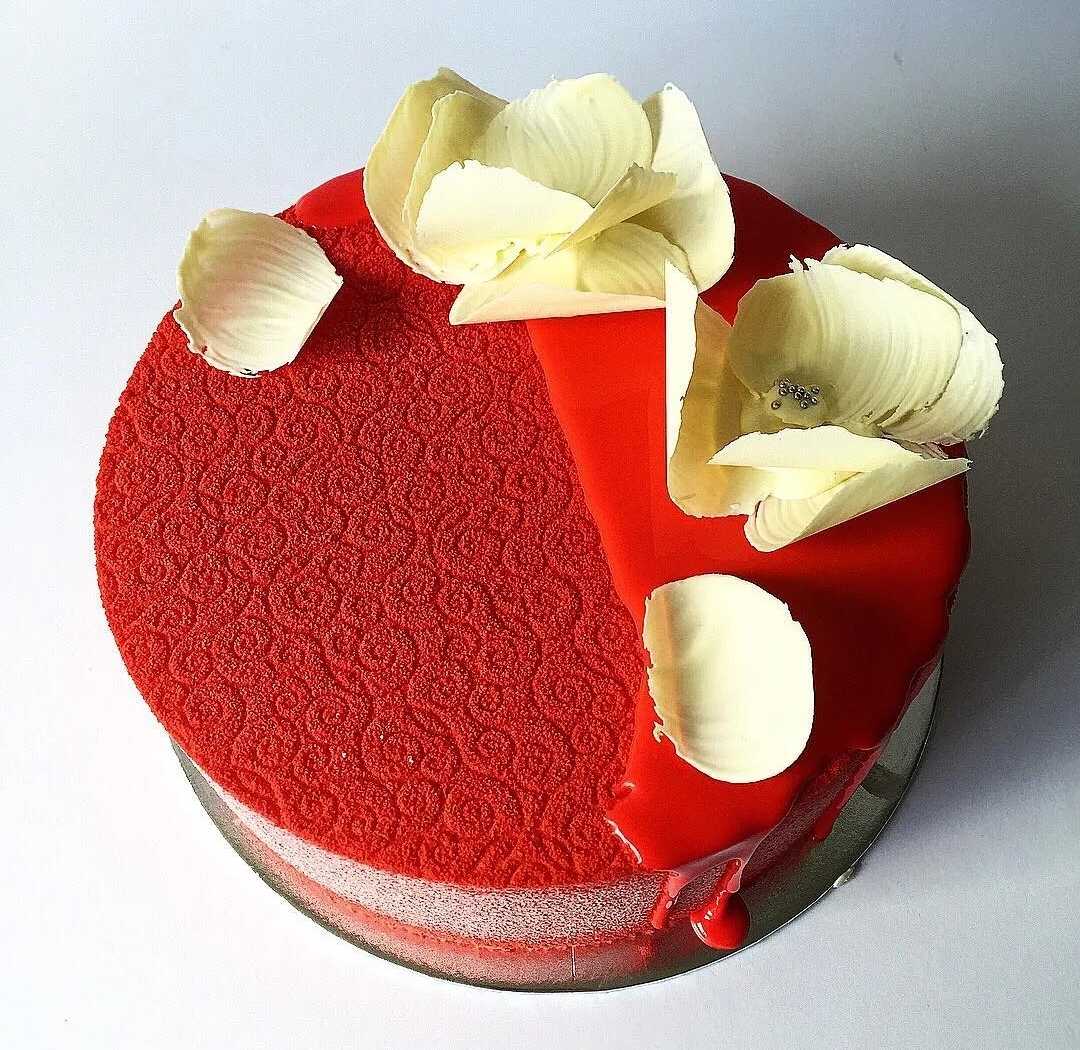 Premium RED N White Velvet Cake
