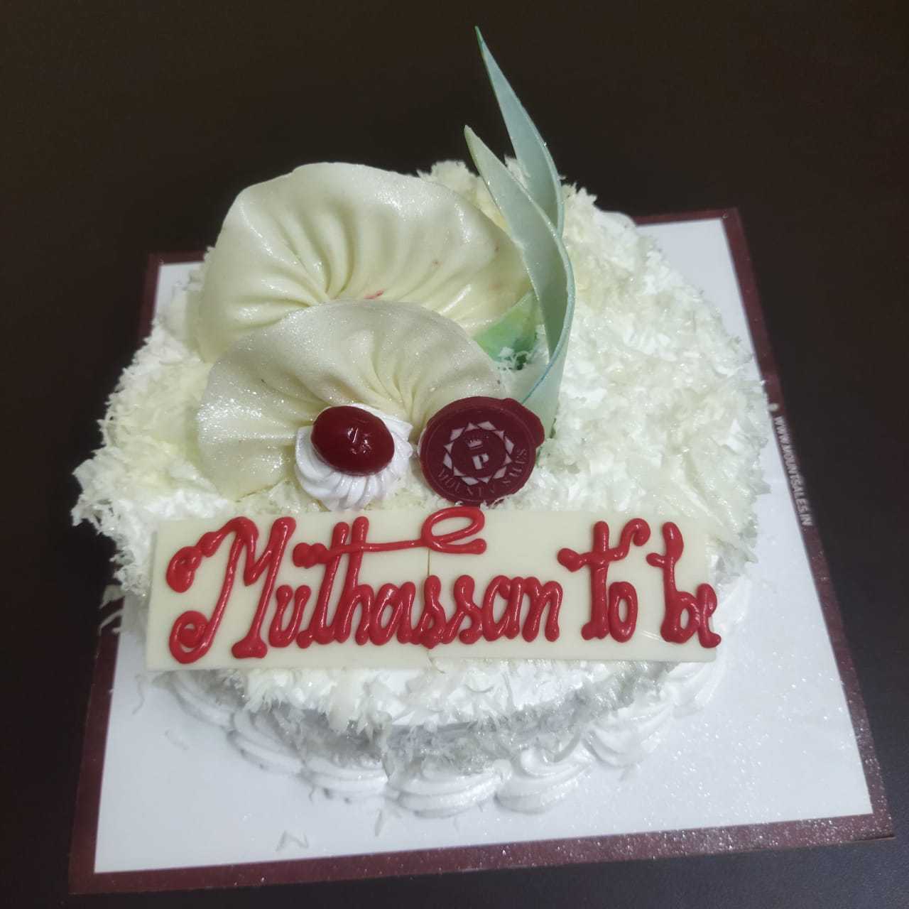 Premium RED N White Velvet Cake