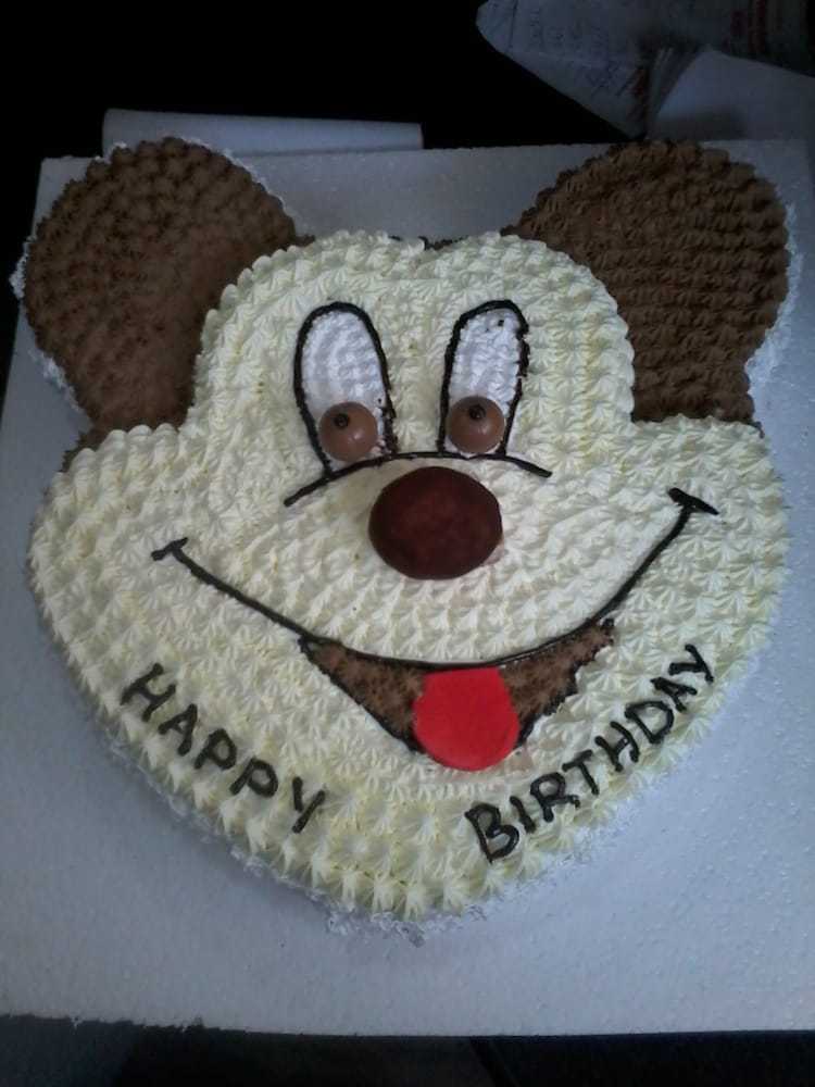 Premium RED N White Velvet Cake