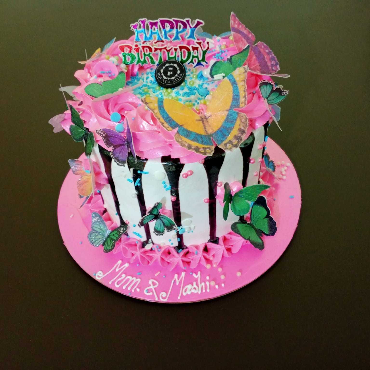 Premium RED N White Velvet Cake