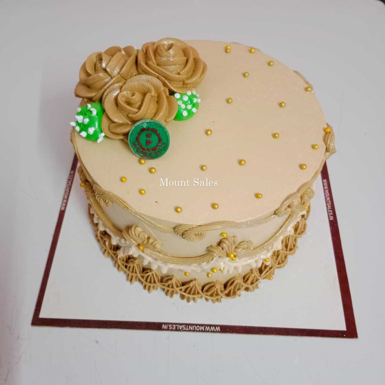 Premium RED N White Velvet Cake