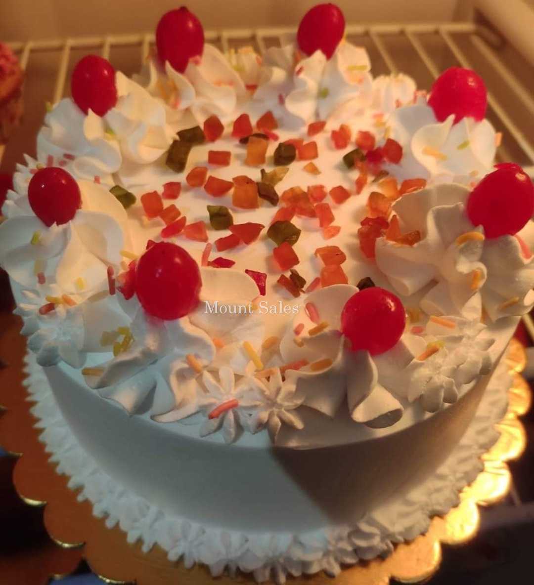 Premium RED N White Velvet Cake