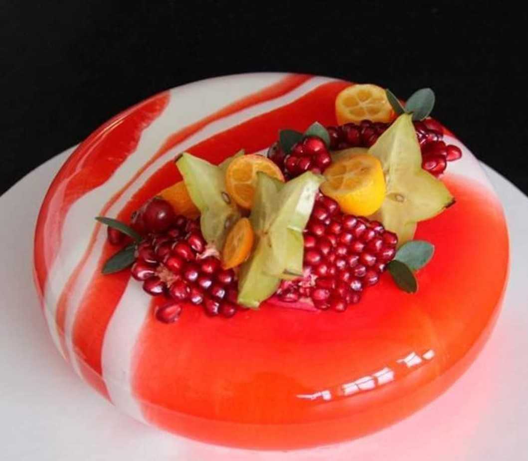 Premium RED N White Velvet Cake