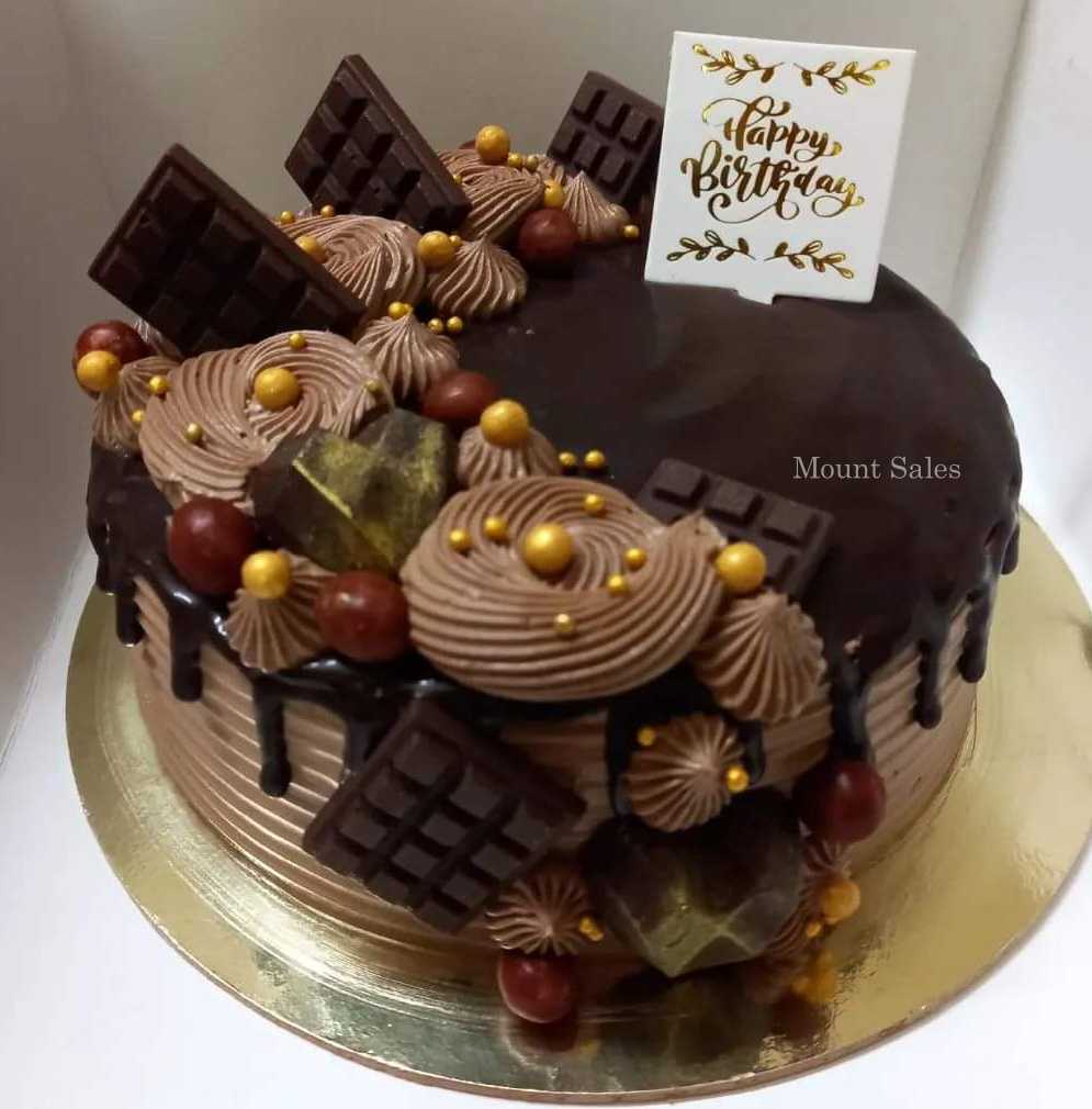 Premium RED N White Velvet Cake