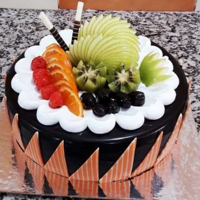 Premium RED N White Velvet Cake