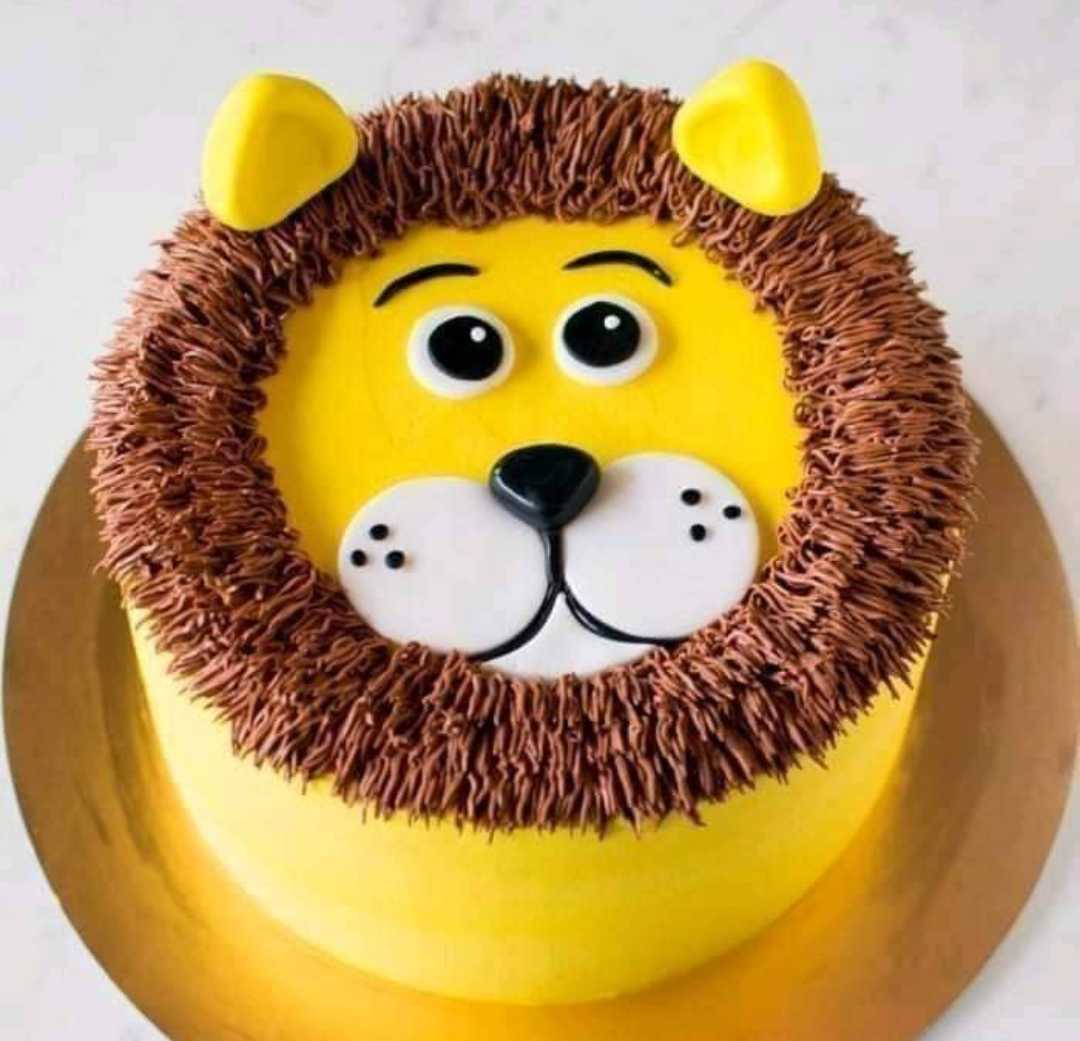 Premium RED N White Velvet Cake