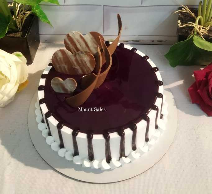 Premium RED N White Velvet Cake