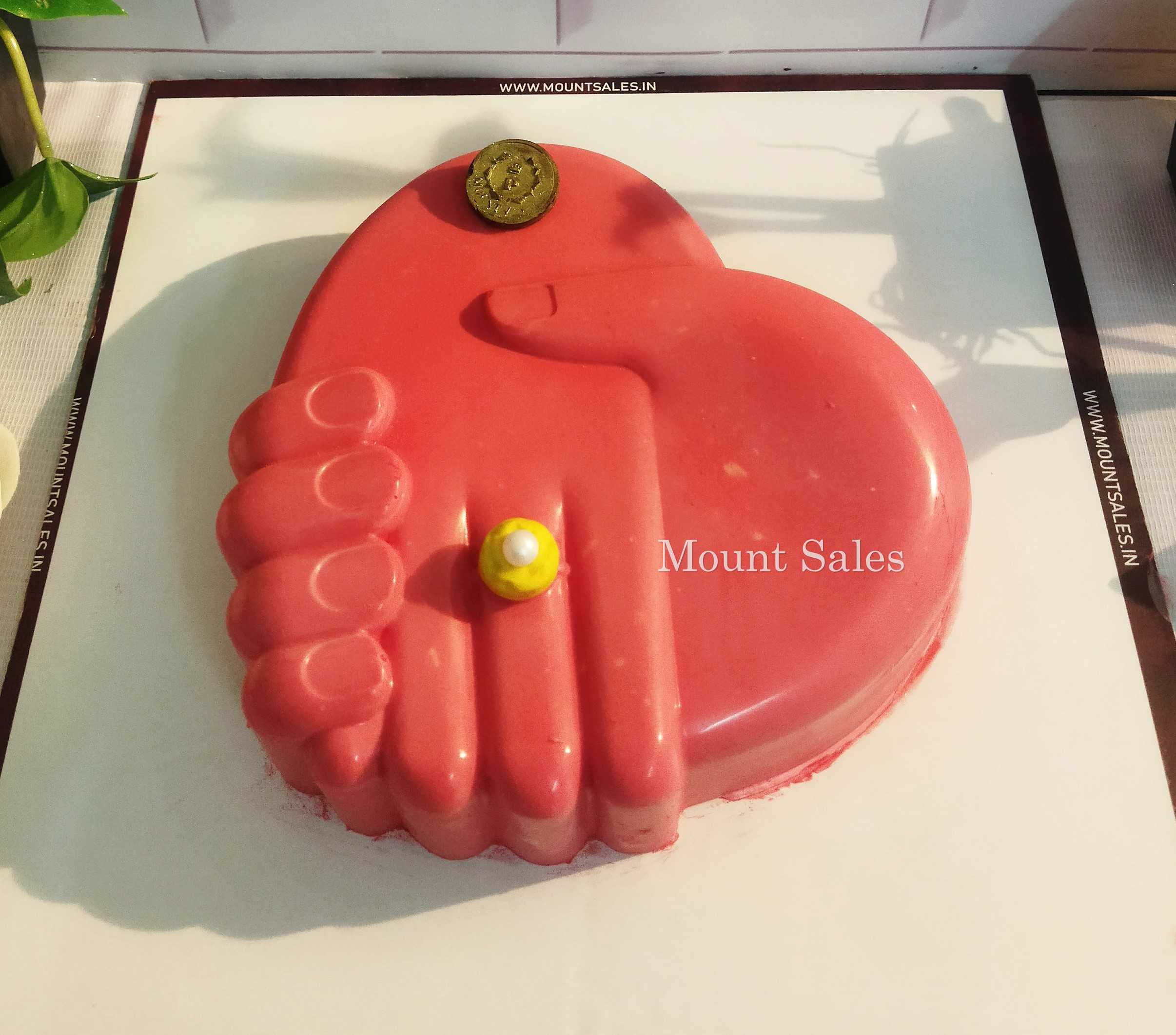 Premium RED N White Velvet Cake