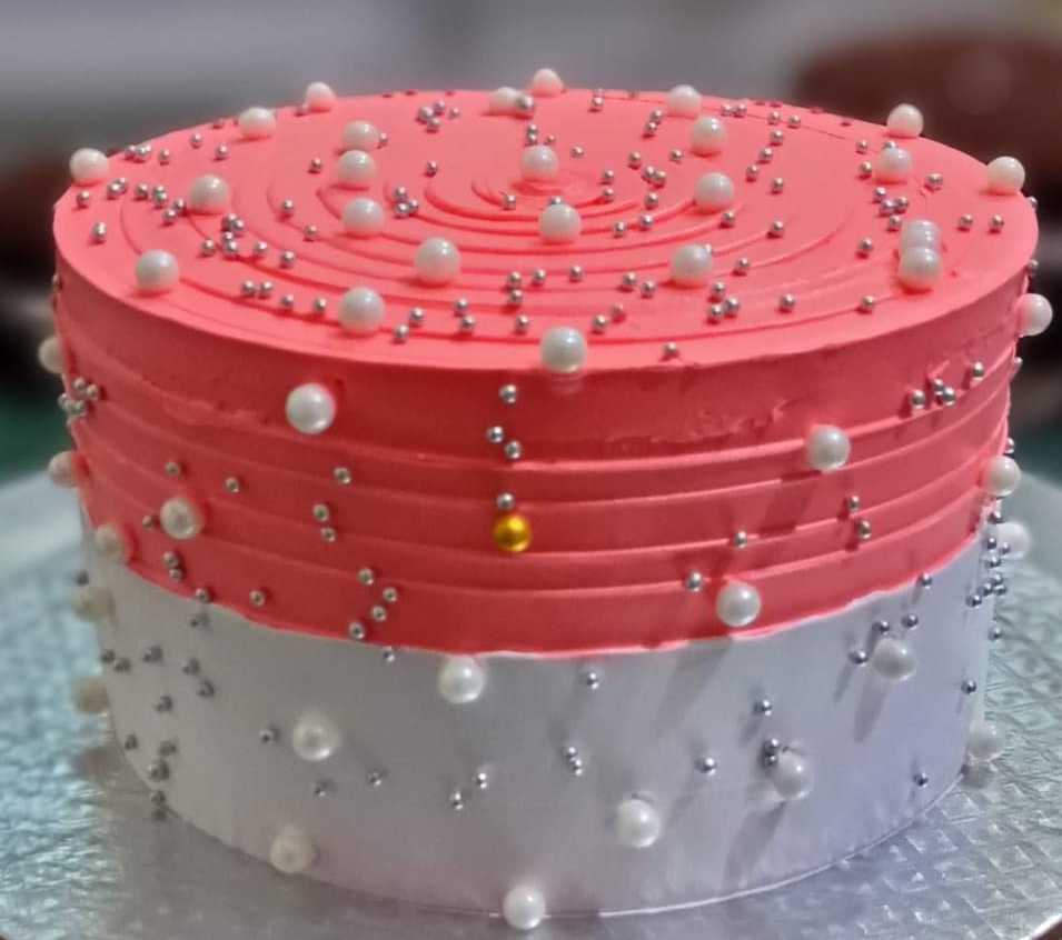 Premium RED N White Velvet Cake