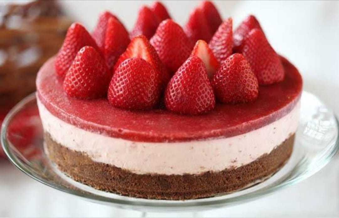 Premium RED N White Velvet Cake