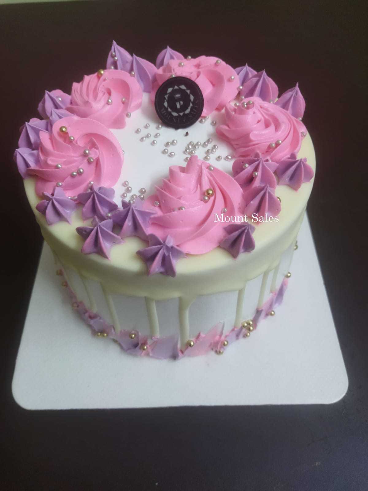 Premium RED N White Velvet Cake