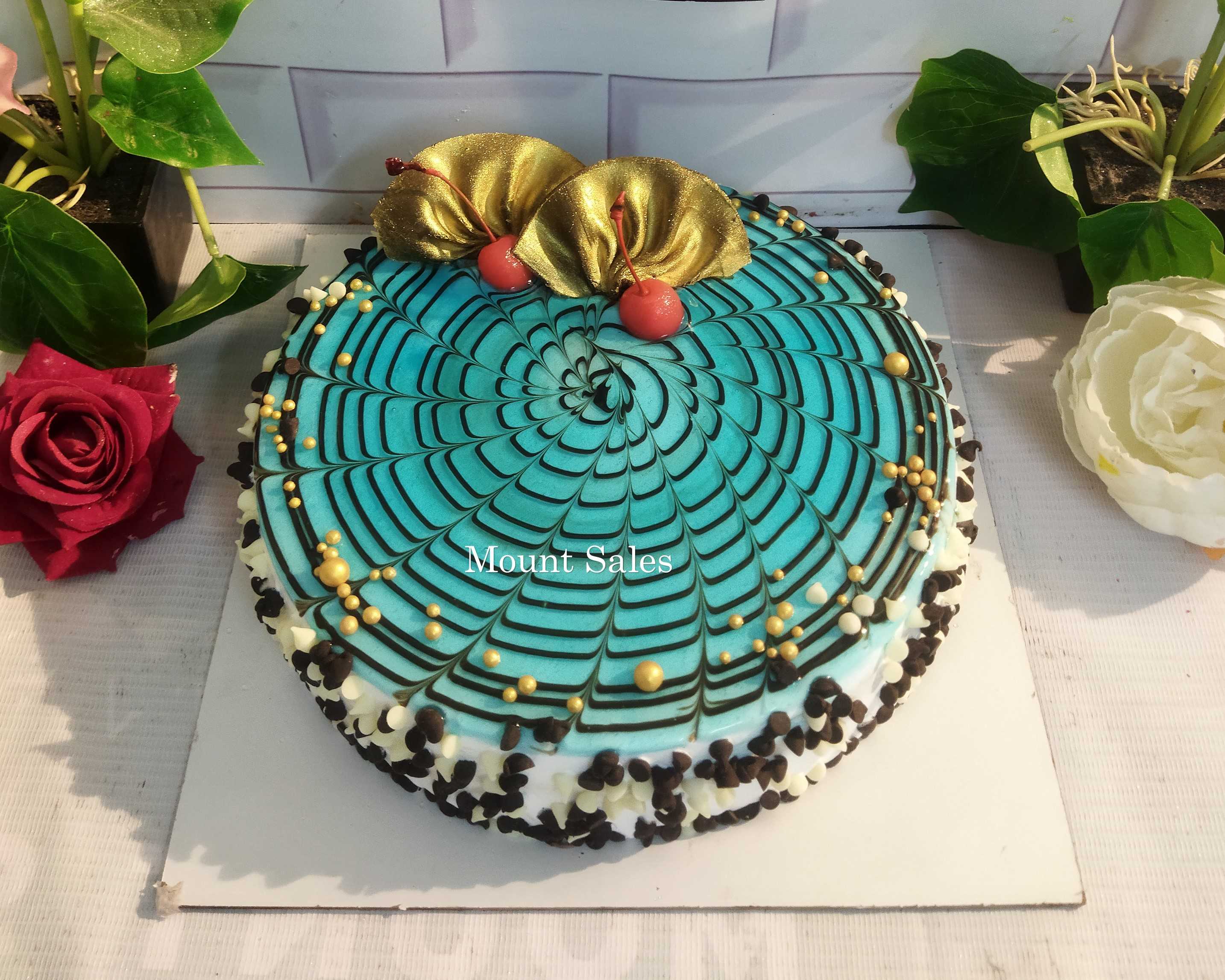 Premium RED N White Velvet Cake