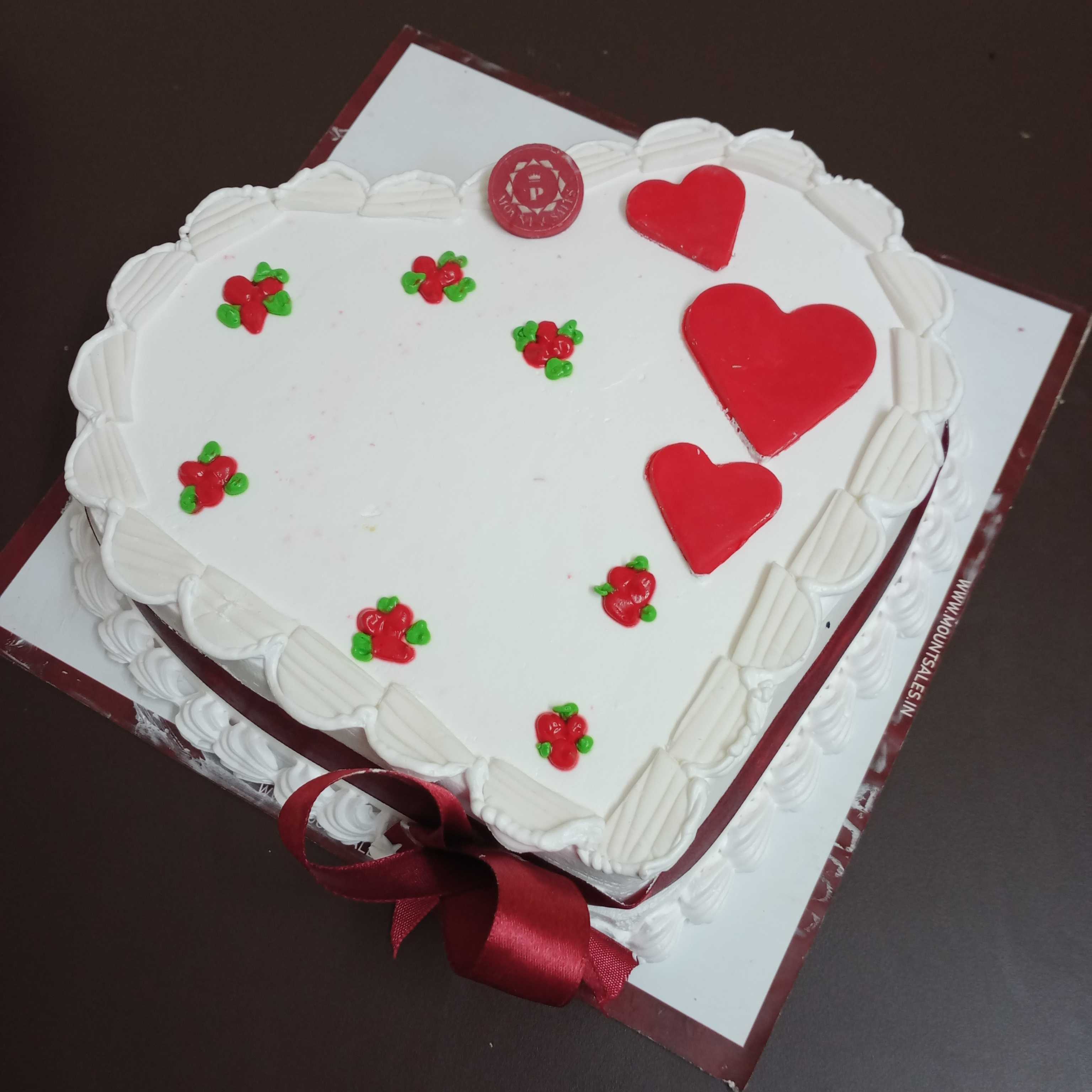 Premium RED N White Velvet Cake
