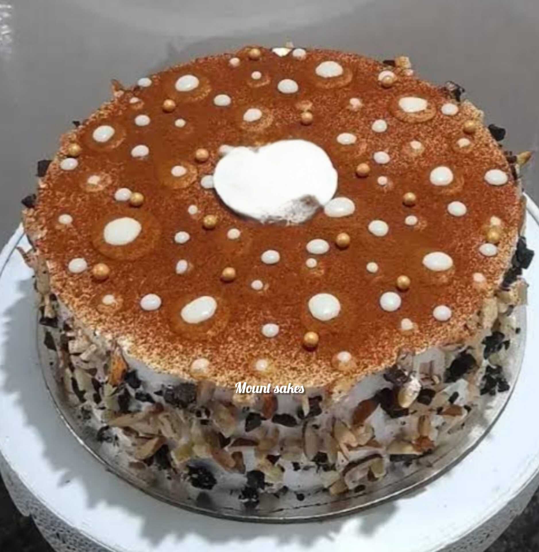 Premium RED N White Velvet Cake